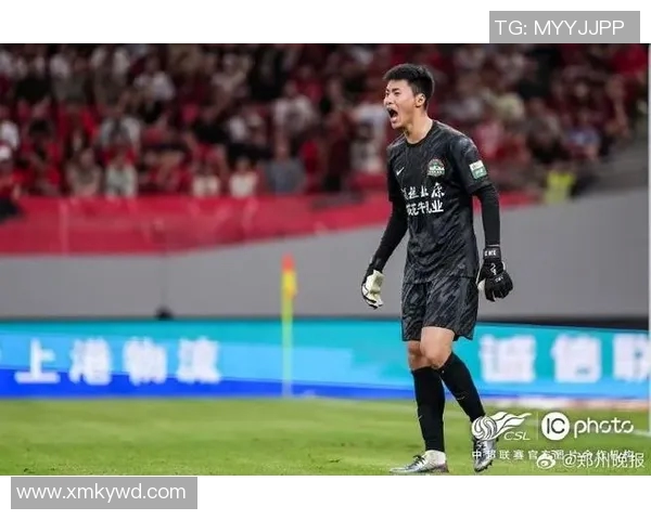 足球球星因脸部严重受伤缺席比赛 伤情引发球迷关注与担忧