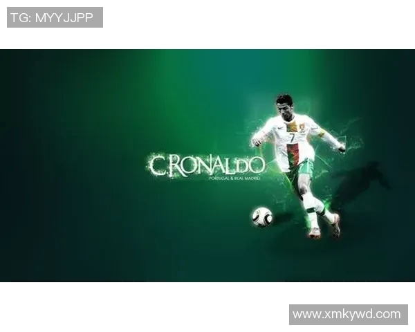 球场之星闪耀光芒 足球壁纸精选展现足坛传奇风采